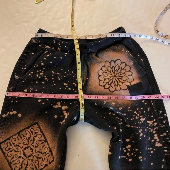 Puma Sweatpants Mens Size Large Upcycled Floral Joggers Sweats Leisure Pants - Picture 9 of 16